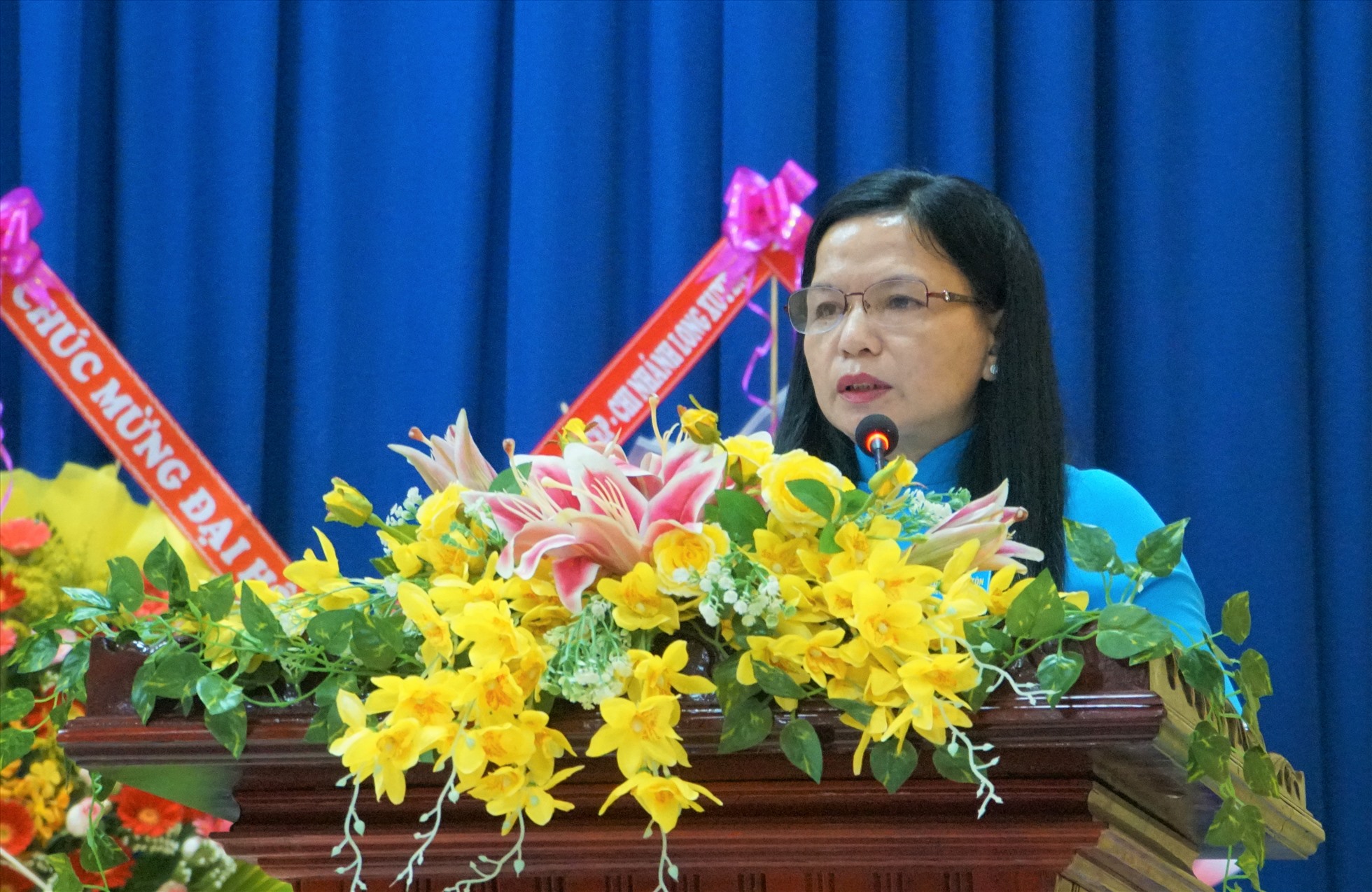Phó Chủ tịch LĐLĐ tỉnh An Giang biểu chỉ đạo tại Đại hội. Ảnh: Bích Ngọc