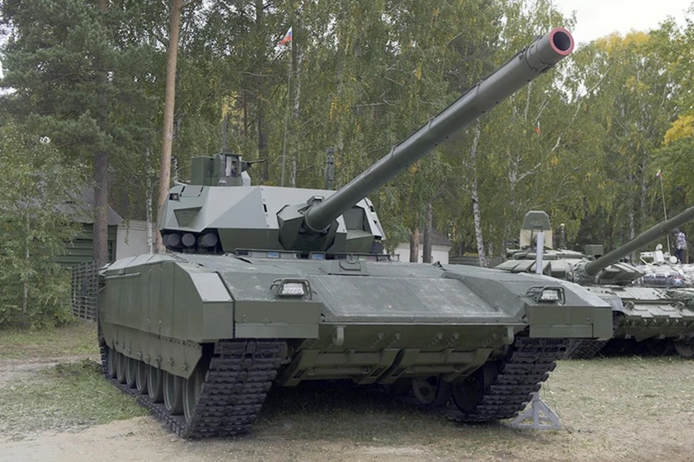 T-14 được khoác lớp giáp composite nhiều lớp. Ảnh: BQP Nga