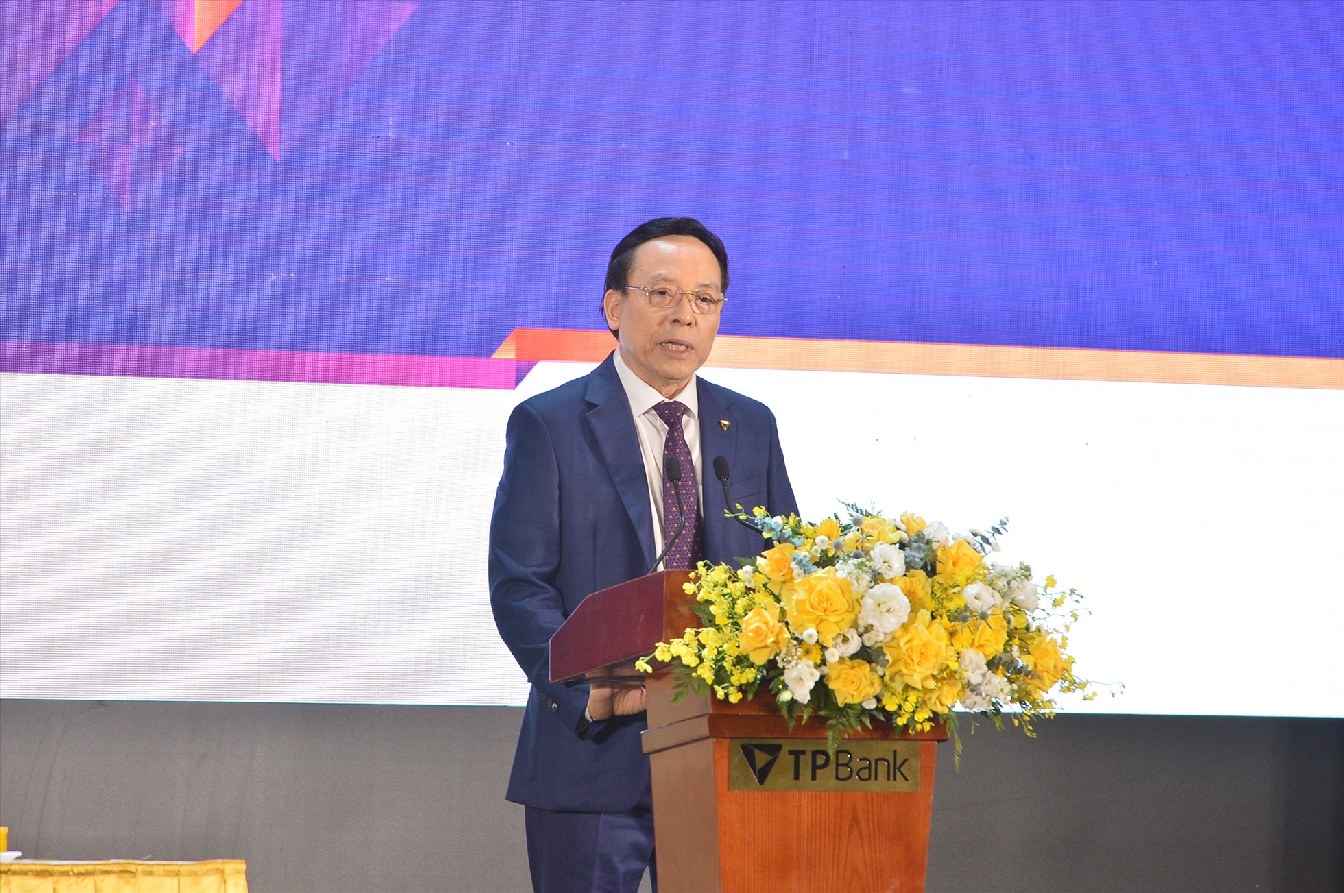 Chủ tịch Đỗ Minh Phú