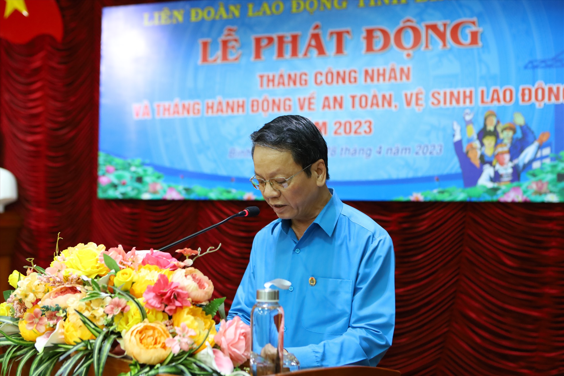 Đồng chí Nguyễn Xuân Phối, Chủ tịch LĐLĐ tỉnh Bình Thuận phát biểu phát động Tháng công nhân 2023. Ảnh: Duy Tuấn