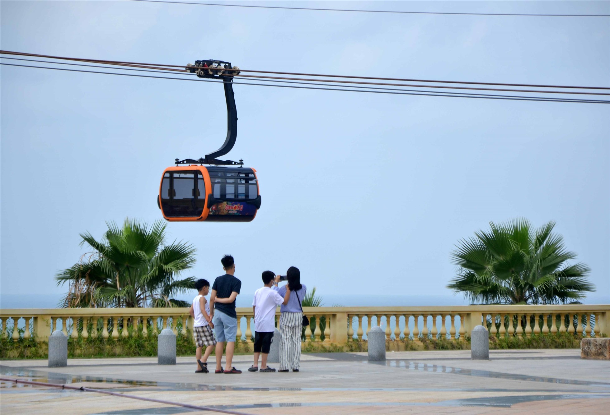 Cáp treo Hòn Thơm sẽ đưa du khách thưởng ngoạn toàn khu vực Nam đảo Phú Quốc ở không gian thứ 3. Ảnh: Lục Tùng