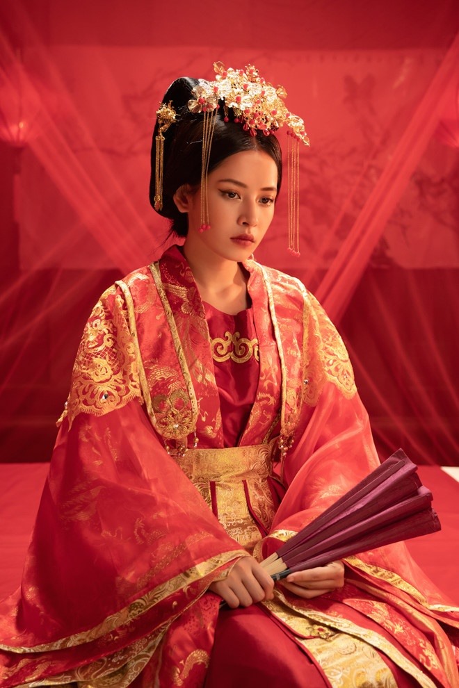 Mặc đồ cổ trang và được so sánh với vai diễn Lạc Tình Xuyên, Chi Pu được cộng đồng mạng Trung Quốc gọi là “Dương Mịch phiên bản Việt“. Ảnh: Nhân vật cung cấp