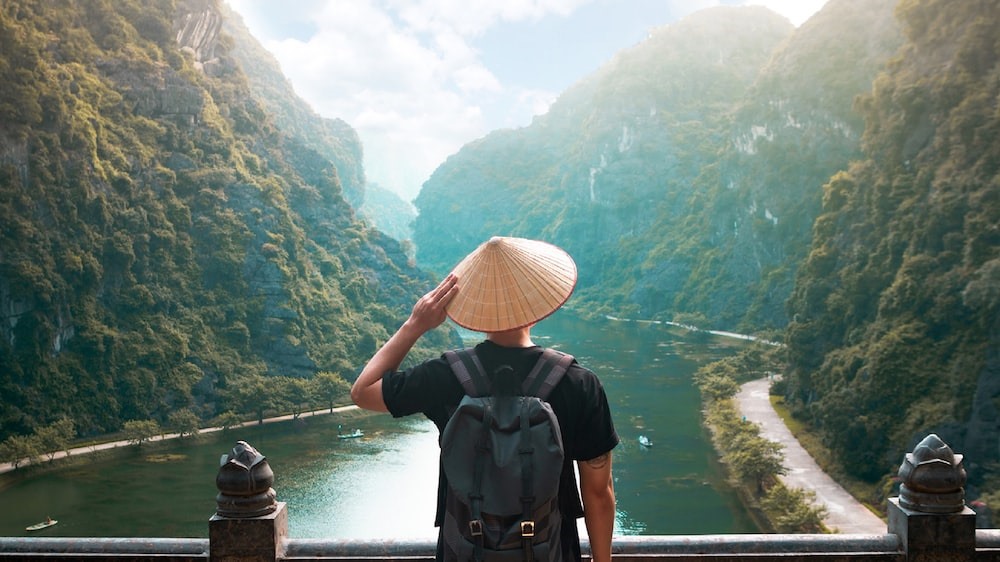 Ninh Bình là điểm đến chỉ cách trung tâm Hà Nội khoảng 1 tiếng 40 phút đi xe. Ảnh: Giau Tran/Unsplash