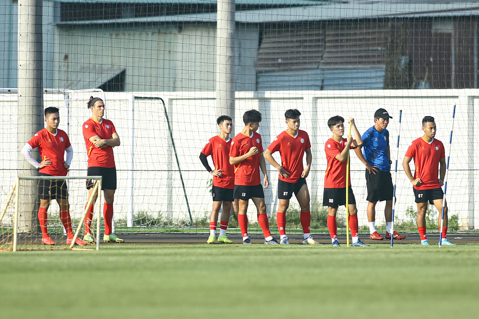 Sau thời gian tạm nghỉ nhường chỗ cho các đội tuyển quốc gia, V.League 2023 chính thức trở lại. Ở vòng 5, câu lạc bộ TP Hồ Chí Minh sẽ có trận đấu với đương kim vô địch Hà Nội FC trên sân nhà.