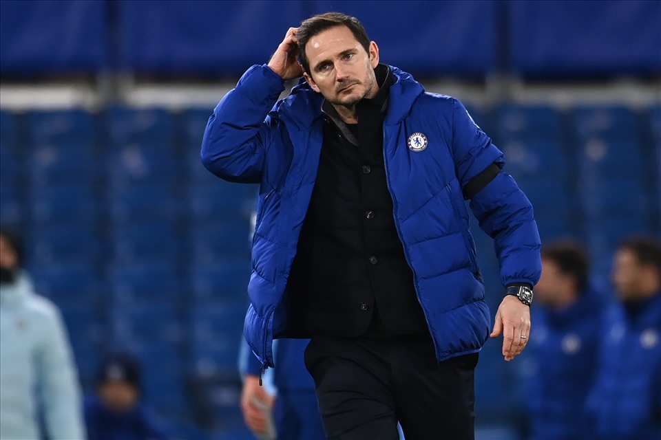 Lampard đã trở lại để giữ Chelsea không rơi xuống đáy. Ảnh: AFP