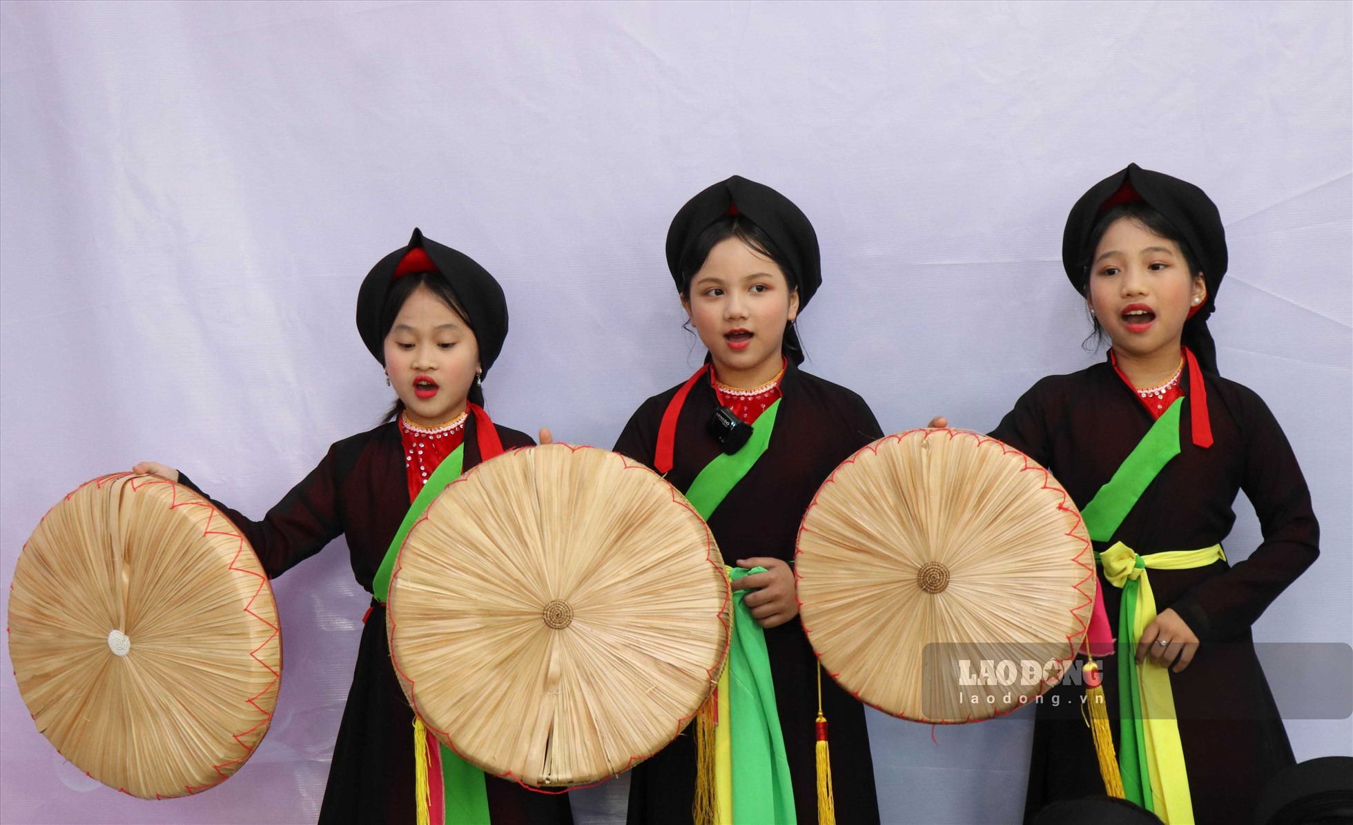 Các em thiếu nhi câu lạc bộ Quan họ măng non xã Hoàn Sơn, huyện Tiên Du, tỉnh Bắc Ninh trong một buổi sinh hoạt.