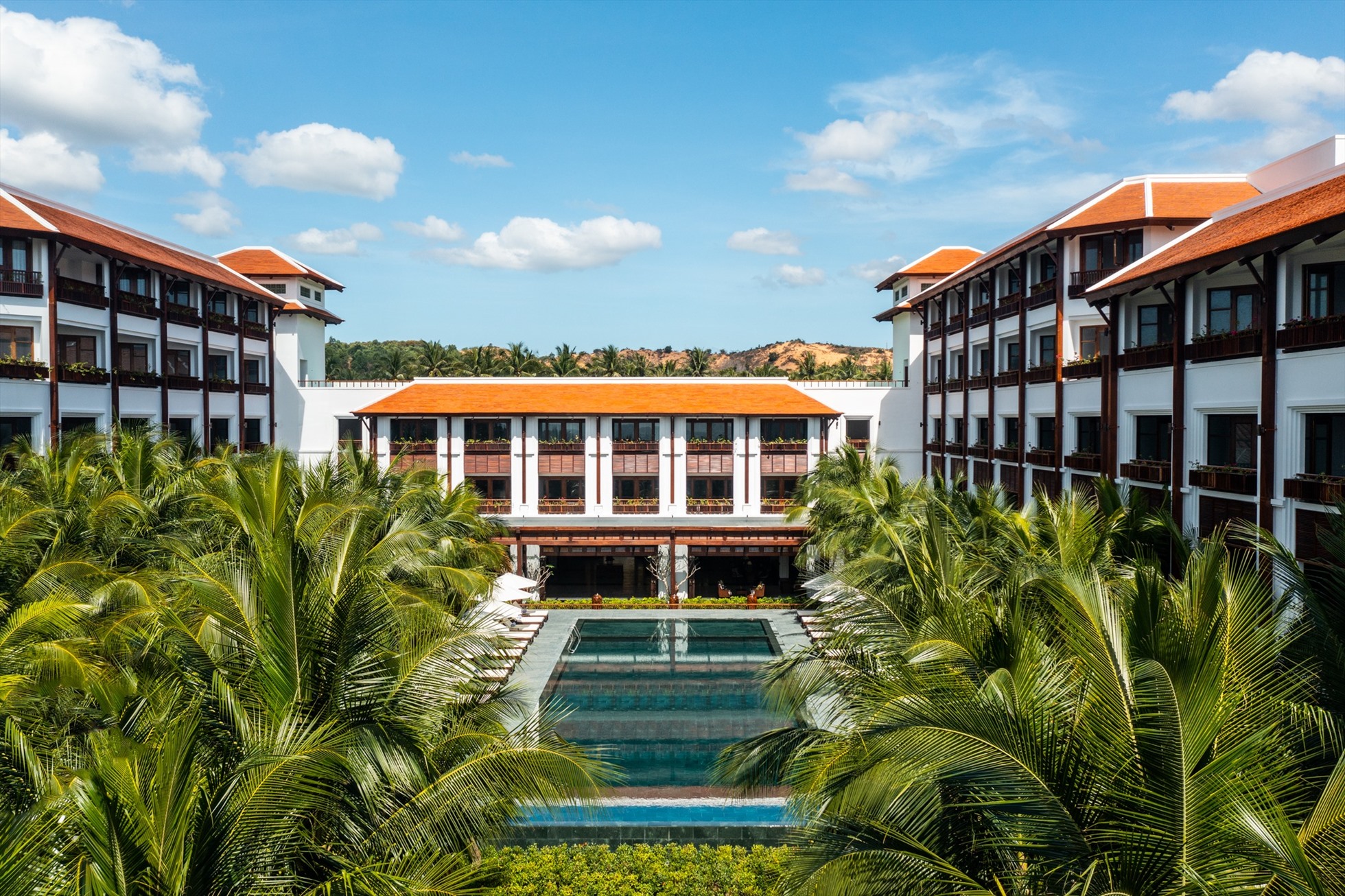 Sau thành công của khu nghỉ dưỡng đầu tiên ở Cam Ranh, tập đoàn Anam do Việt Nam sở hữu đã mở một tiền đồn thứ hai ở Mũi Né, một thị trấn nghỉ dưỡng rợp bóng cọ cách Thành phố Hồ Chí Minh khoảng hai giờ về phía đông. Ảnh: The Anam Mui Ne