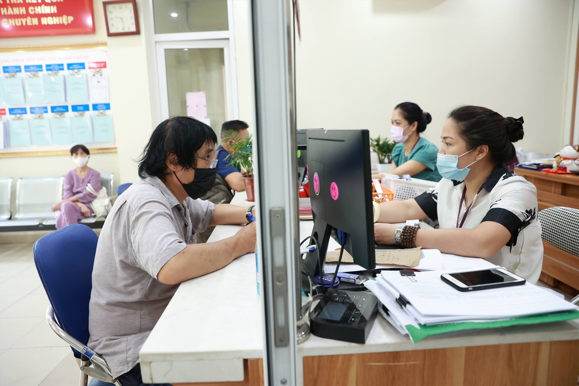 Công chức cấp huyện xin tự nguyện tinh giản biên chế được căn cứ theo Điều 2 Nghị Định 108. Ảnh minh hoạ: Hải Nguyễn.