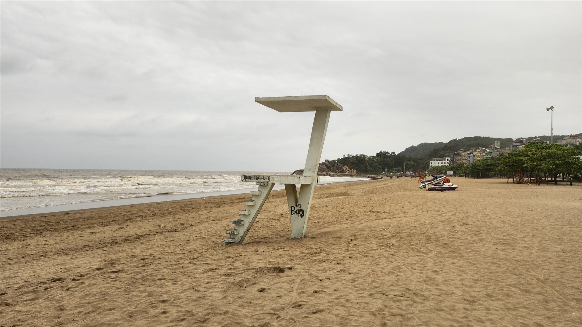 Chòi canh gác tại bãi biển Sầm Sơn (TP. Sầm Sơn, tỉnh Thanh Hóa). Ảnh: Quách Du