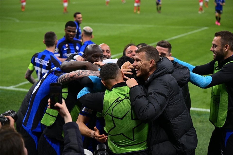 Bị đánh giá thấp hơn Benfica nhưng Inter đã hủy diệt đối thủ theo cách không thể thuyết phục hơn. Ảnh: AFP