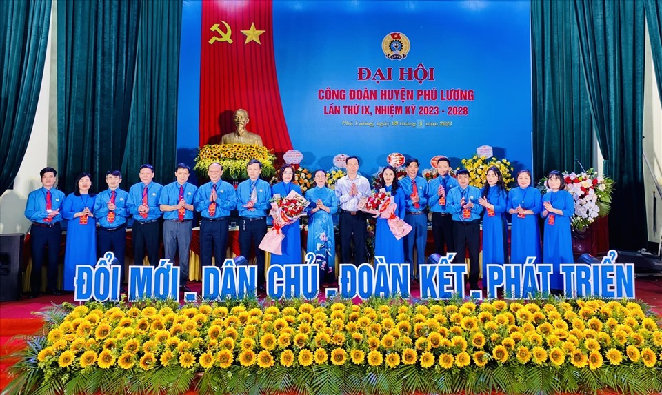 Ra mắt Ban Chấp hành LĐLĐ huyện Phú Lương nhiệm kỳ 2023-2028. Ảnh: Công đoàn Thái Nguyên
