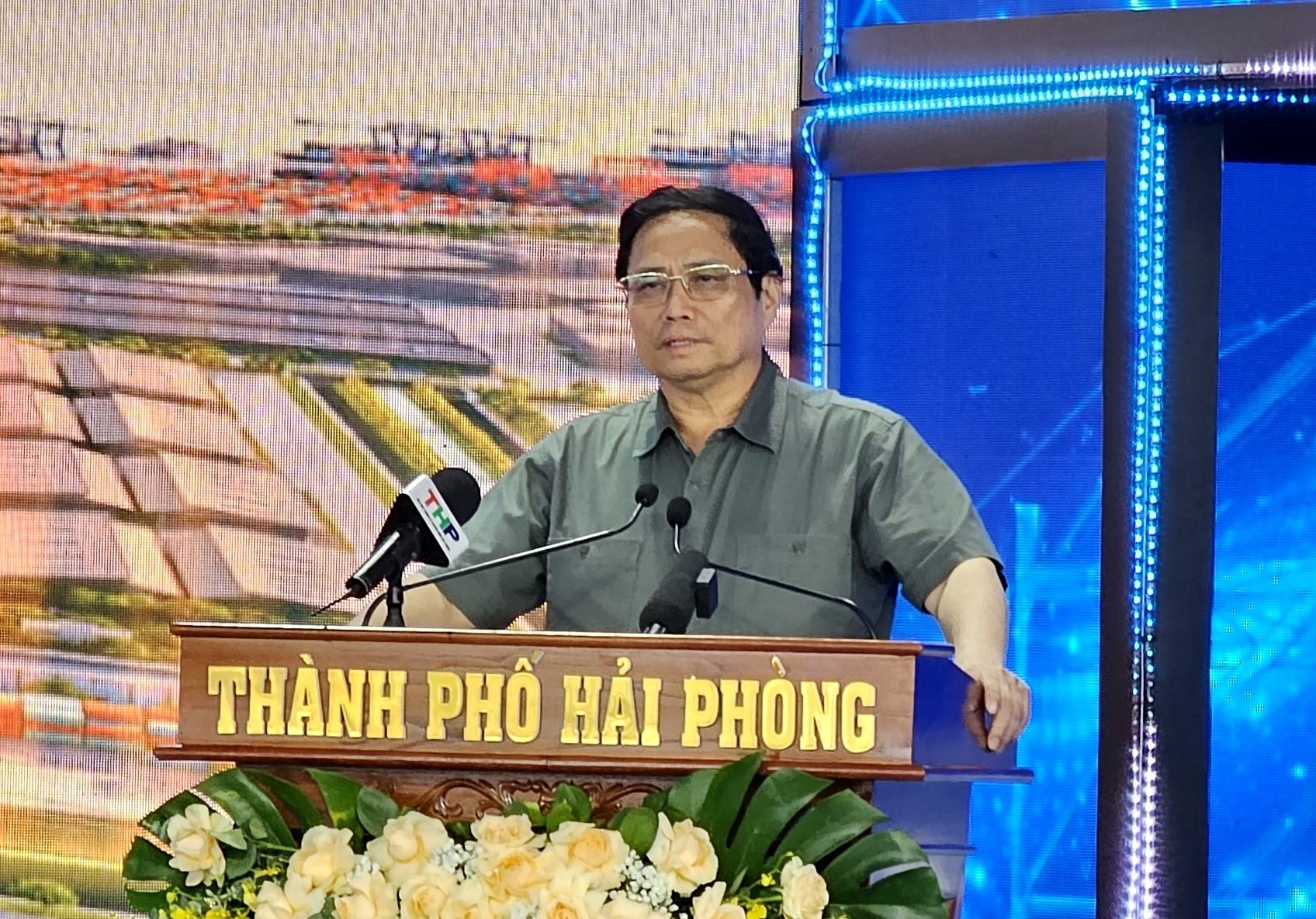 Thủ tướng Phạm Minh Chính phát biểu chỉ đạo tại buổi lễ khởi công. Ảnh: Mai Dung