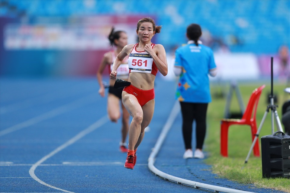 Điền kinh Việt Nam sẽ đầu tư mạnh cho Nguyễn Thị Oanh sau SEA Games 32 để hướng đến huy chương vàng ASIAD 2023. Ảnh: Thanh Vũ