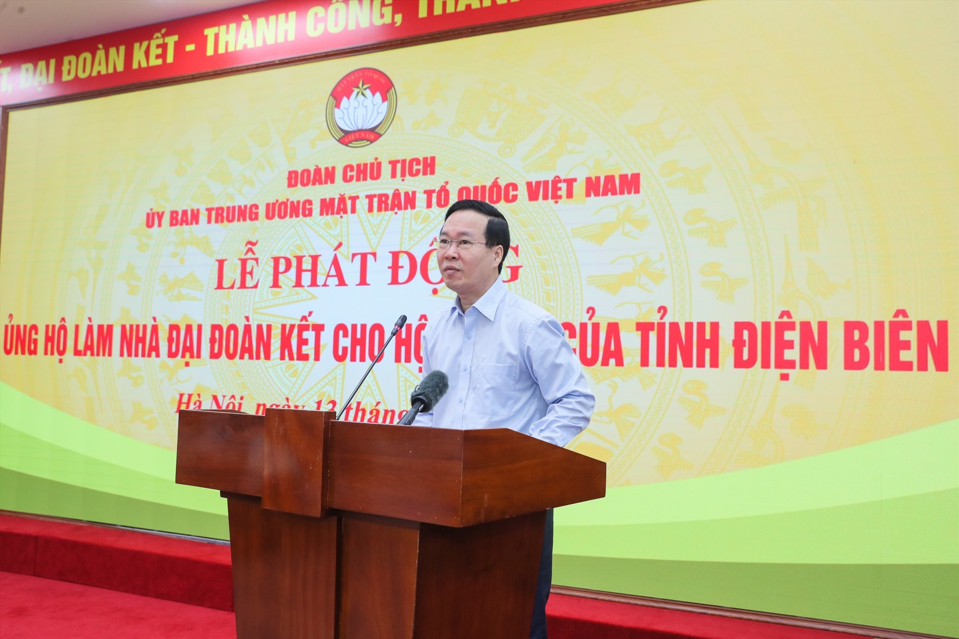 Chủ tịch nước Võ Văn Thưởng phát biểu tại Lễ phát động hỗ trợ làm nhà đại đoàn kết cho hộ nghèo tỉnh Điện Biên. Ảnh: Hải Nguyễn