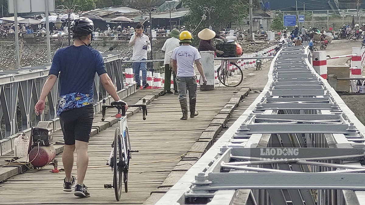 Khi tiến hành bảo dưỡng, chỉnh trang cầu Mường Thanh trước Kỷ niệm 70 năm Chiến thắng Điện Biên Phủ, đơn vị thi công đã phát hiện cây cầu có dấu hiệu biến dạng và xuống cấp nghiêm trọng.