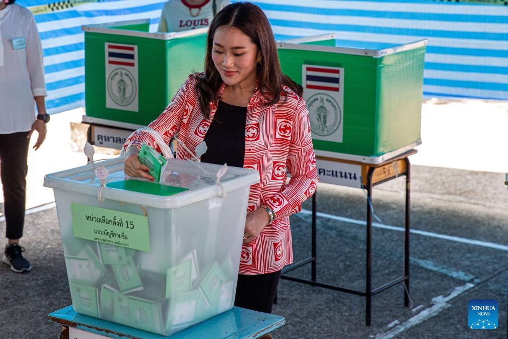 Bà Paetongtarn Shinawatra bỏ phiếu ngày 14.5. Ảnh: Xinhua