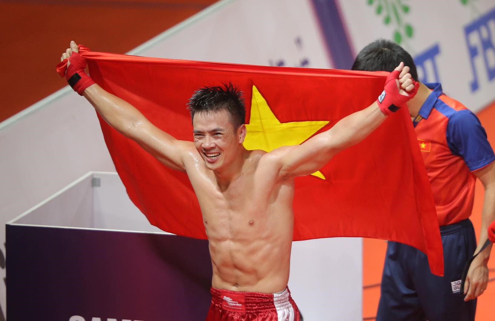 Nguyễn Hoàng giành huy chương vàng cuối cùng của Đoàn thể thao Việt Nam. Ảnh: Thanh Vũ