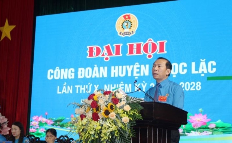 Ông Võ Mạnh Sơn - Chủ tịch LĐLĐ tỉnh Thanh Hóa phát biểu tại đại hội. Ảnh: Minh Hoàng