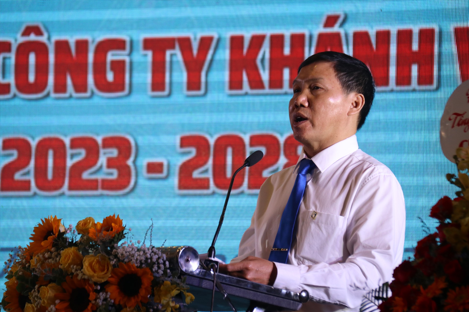 Ông Nguyễn Quang Huy- Tổng Giám đốc Tổng Công ty Khánh Việt đề nghị trong nhiệm kì tới Công đoàn tiếp tục đẩy mạnh công tác tuyên truyền, phối hợp quản lí doanh nghiệp để cùng phát triển bền vững. Ảnh: Phương Linh