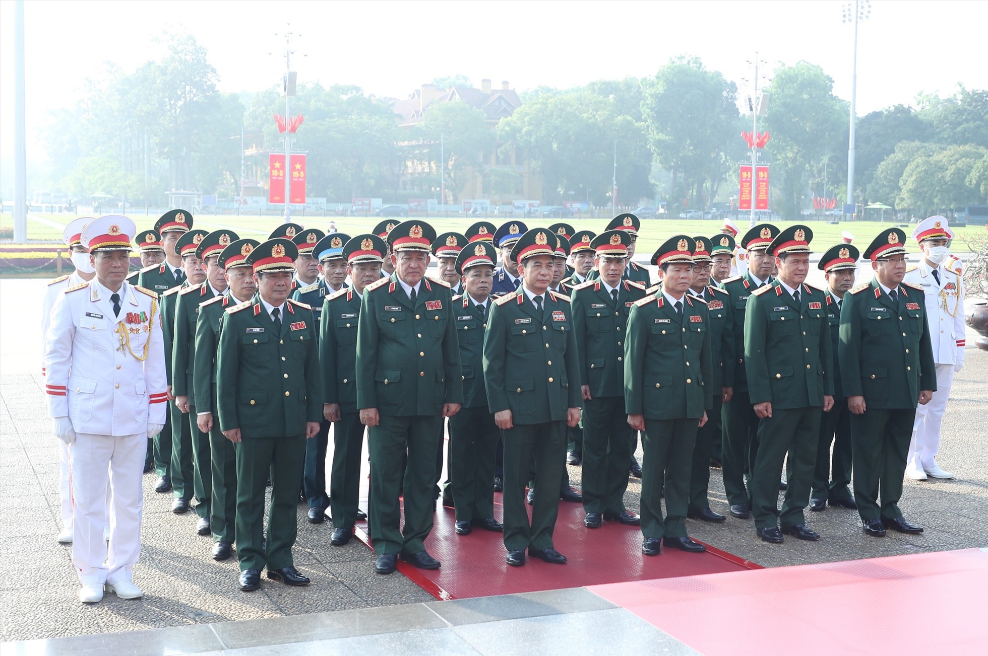 Đoàn đại biểu Bộ Quốc phòng tại buổi lễ. Ảnh: Hải Nguyễn