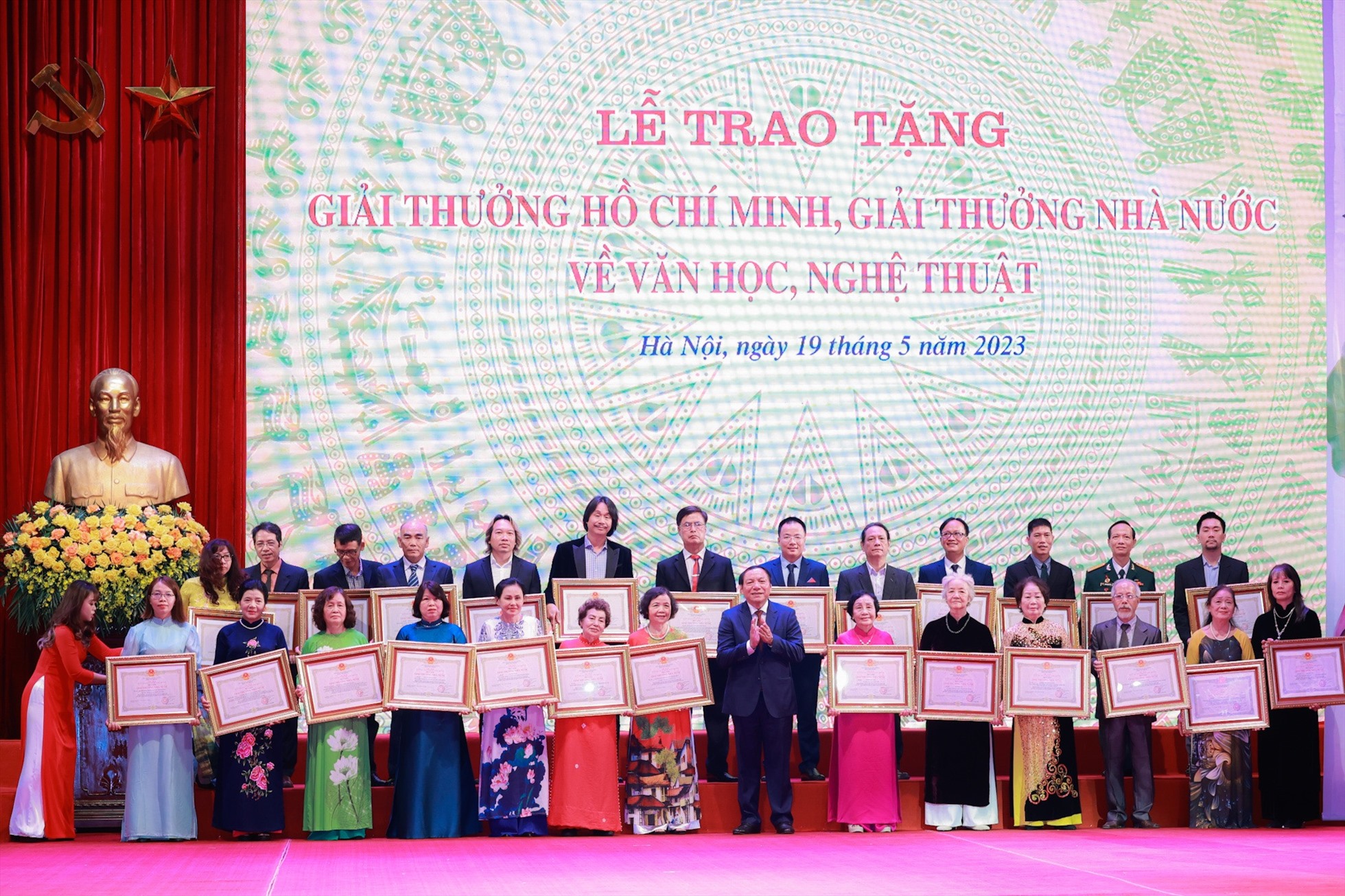 Đúng vào dịp kỷ niệm 133 năm Ngày sinh Chủ tịch Hồ Chí Minh, lễ trao tặng Giải thưởng Hồ Chí Minh và Giải thưởng Nhà nước về Văn học nghệ thuật năm 2022 sẽ được tổ chức tại Nhà hát Lớn Hà Nội vào ngày 19.5. Ảnh: Hải Nguyễn