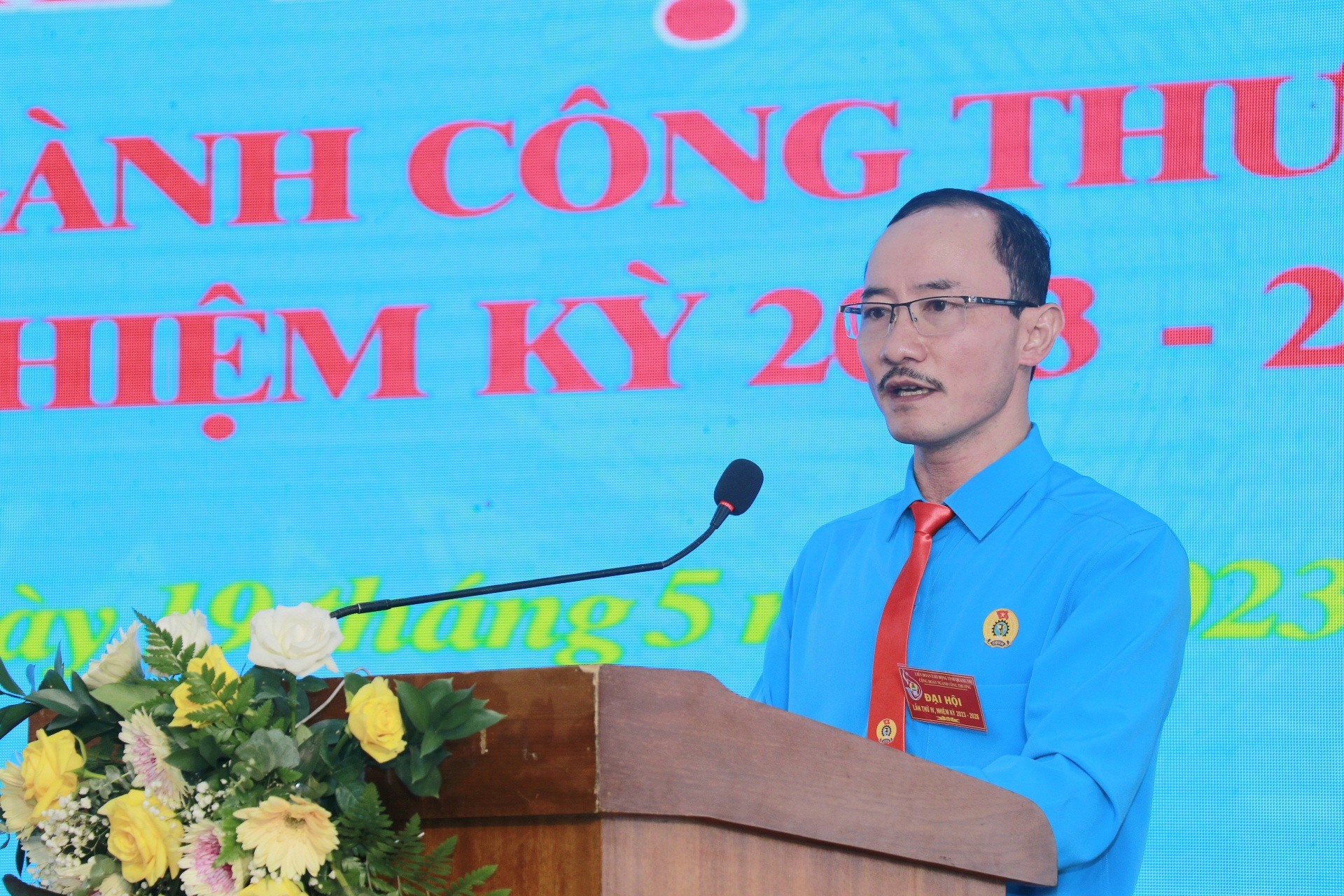 Ông Hoàng Văn Tuân tái đắc cử chức danh Chủ tịch Công đoàn ngành Công thương khóa IV. Ảnh: Hưng Thơ.
