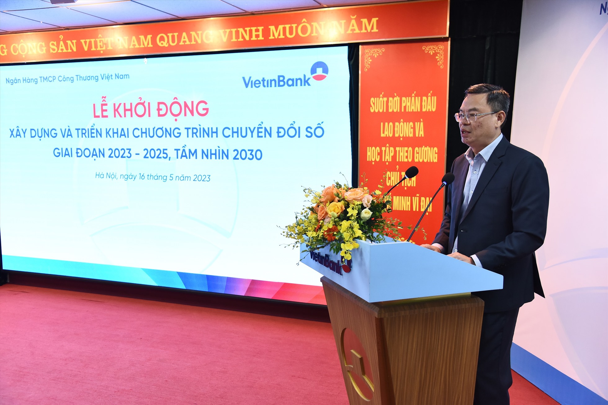 Ông Trần Minh Bình - Chủ tịch HĐQT VietinBank phát biểu tại Lễ Khởi động xây dựng và triển khai chương trình Chuyển đổi số tại VietinBank giai đoạn 2023 - 2025, tầm nhìn 2030. Ảnh: VietinBank