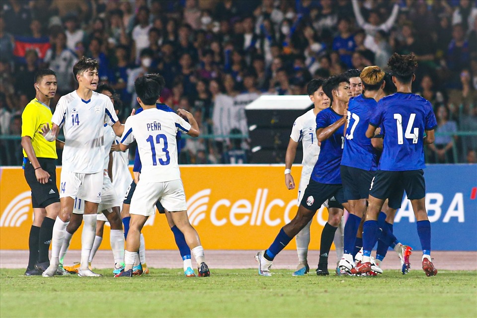 Sức nóng của trận đấu được đẩy lên tới cao trào khi Philippines có bàn gỡ 1-1 ở những phút cuối trận.