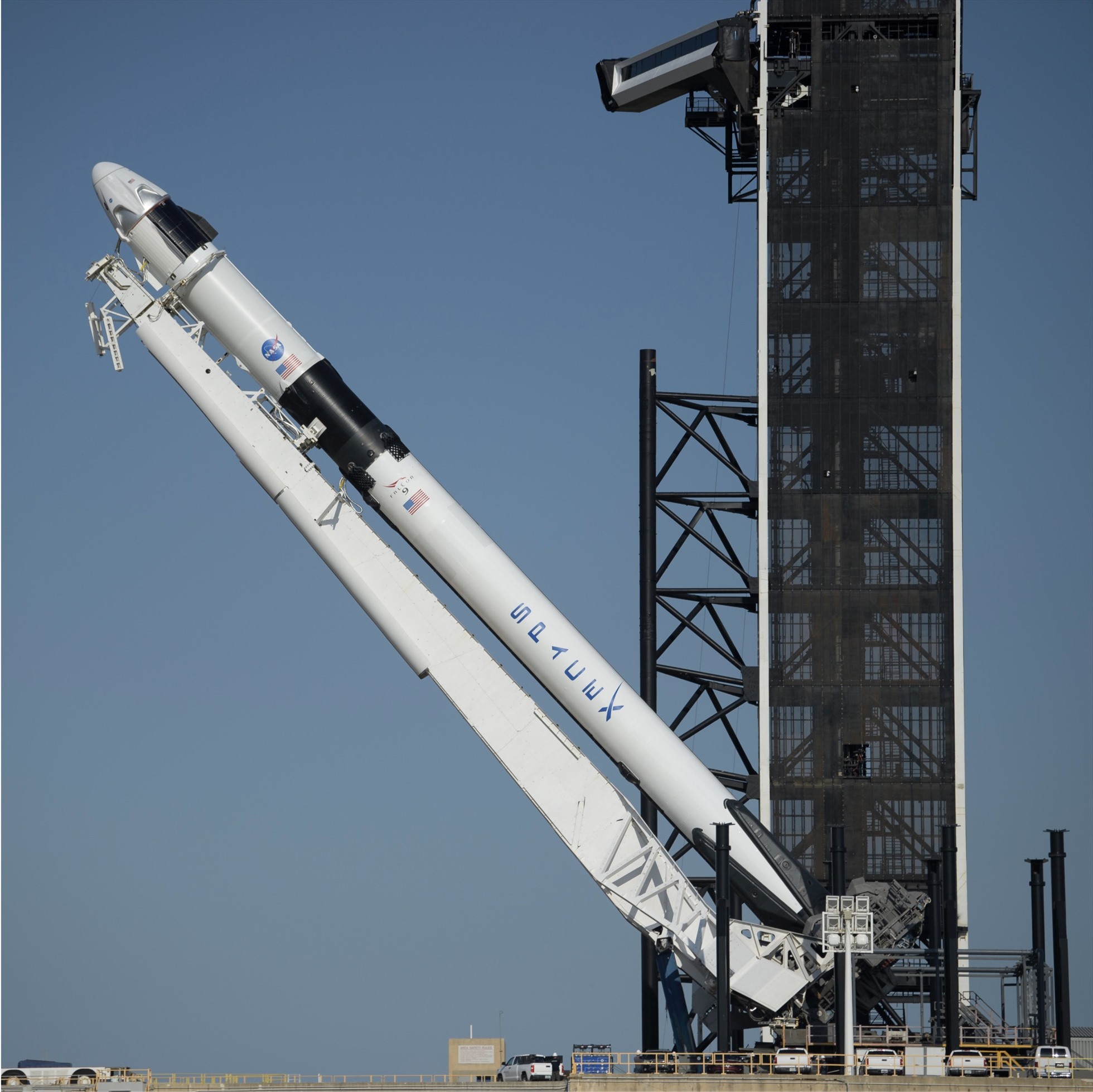 Tên lửa có thể tái sử dụng Flcon 9 của SpaceX. Ảnh: NASA