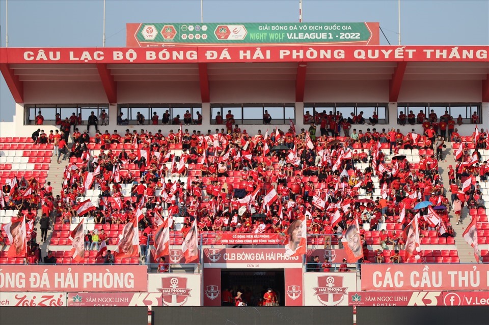 Dự kiến tổ chức trận giao hữu của đội tuyển Việt Nam và Hong Kong (Trung Quốc) trên sân Lạch Tray. Ảnh: Minh Dân