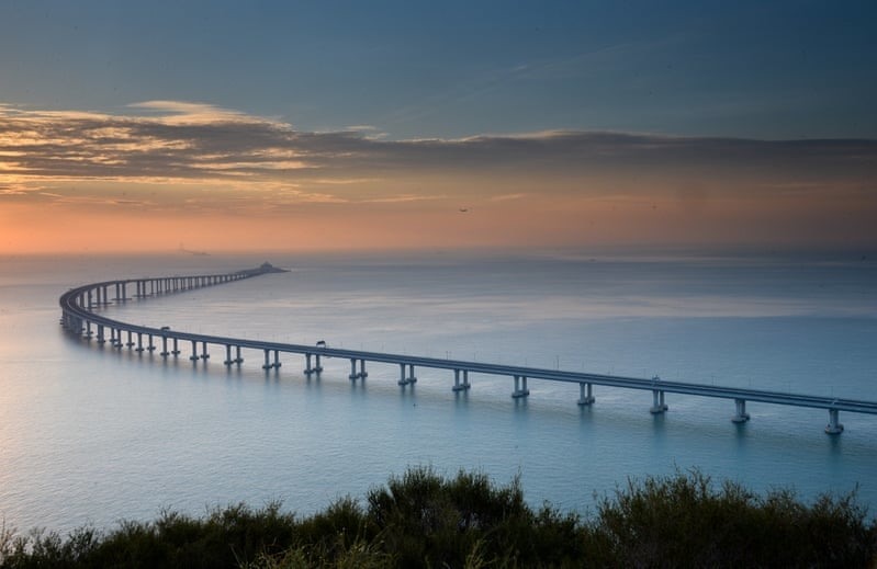 港珠澳大橋全長54.7公里，是全世界最長的跨海大橋。 圖片來源：新華社
