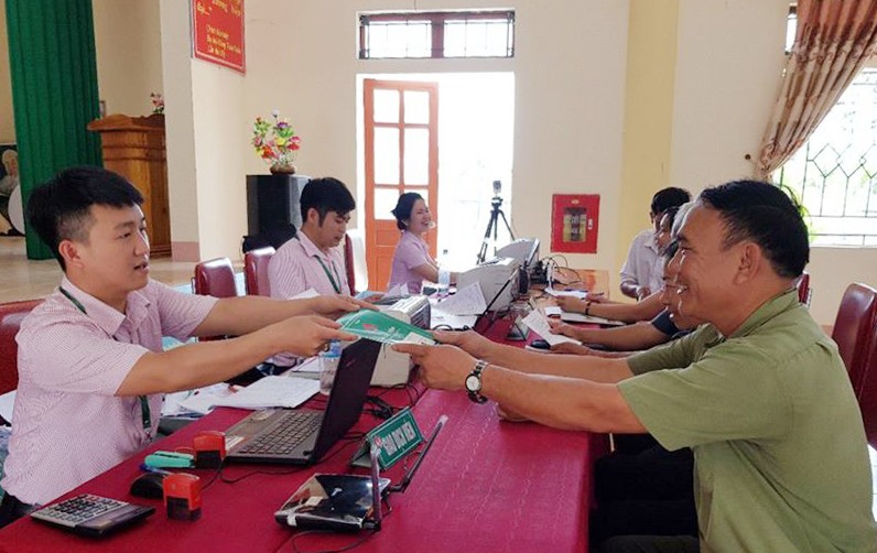 Hoạt động tín dụng chính sách xã hội ở Anh Sơn luôn nhận được sự tin tưởng của người dân. Ảnh: Việt Hải-Trần Việt
