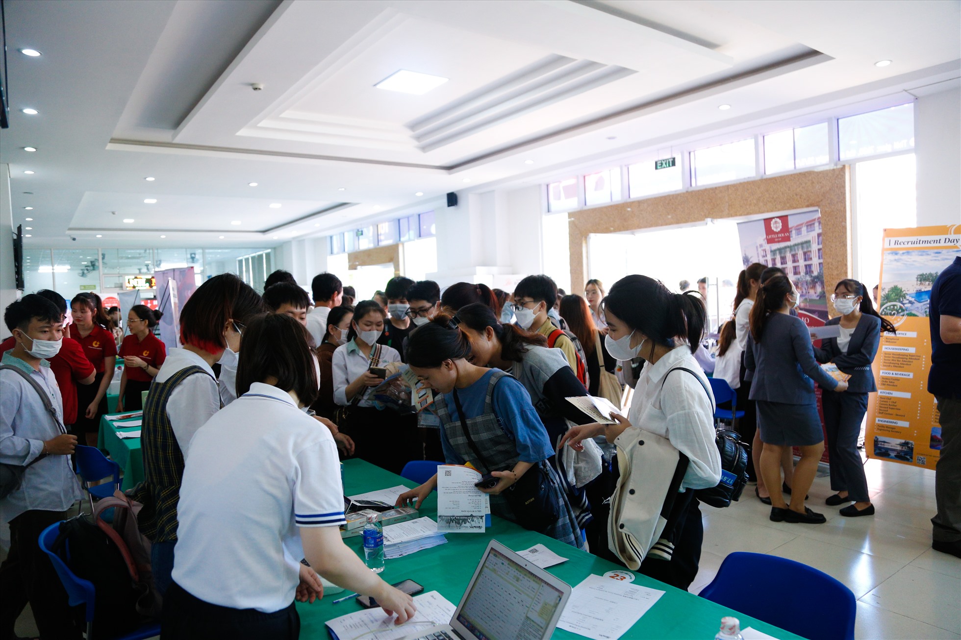 Ngày hội việc làm thường niên 2023 Đại học Đông Á. Ảnh: Mai Hương