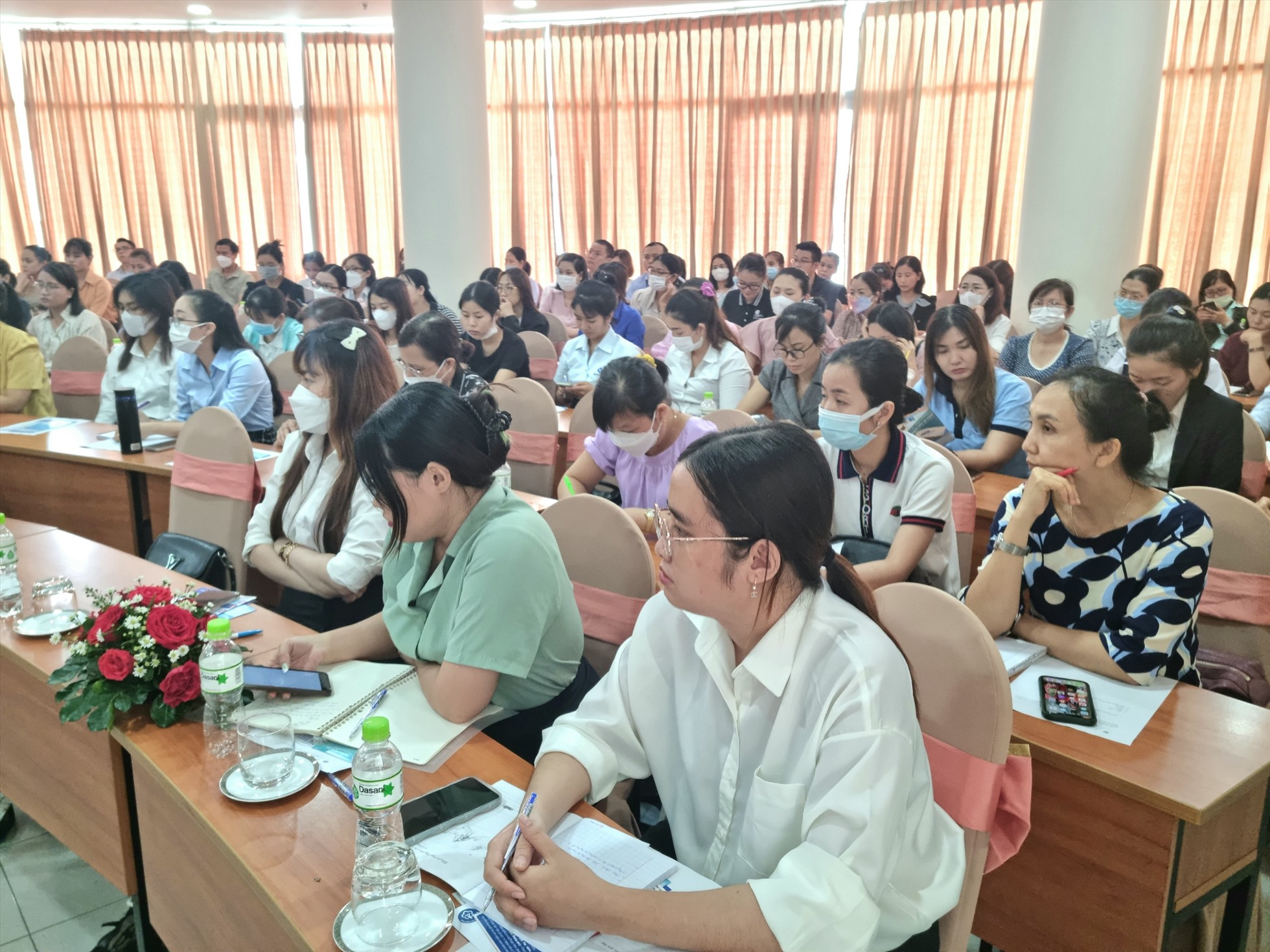 Đại diện các doanh nghiệp trong các khu chế xuất, khu công nghiệp tại TP Hồ Chí Minh tham dự hội nghị. Ảnh: Nam Dương