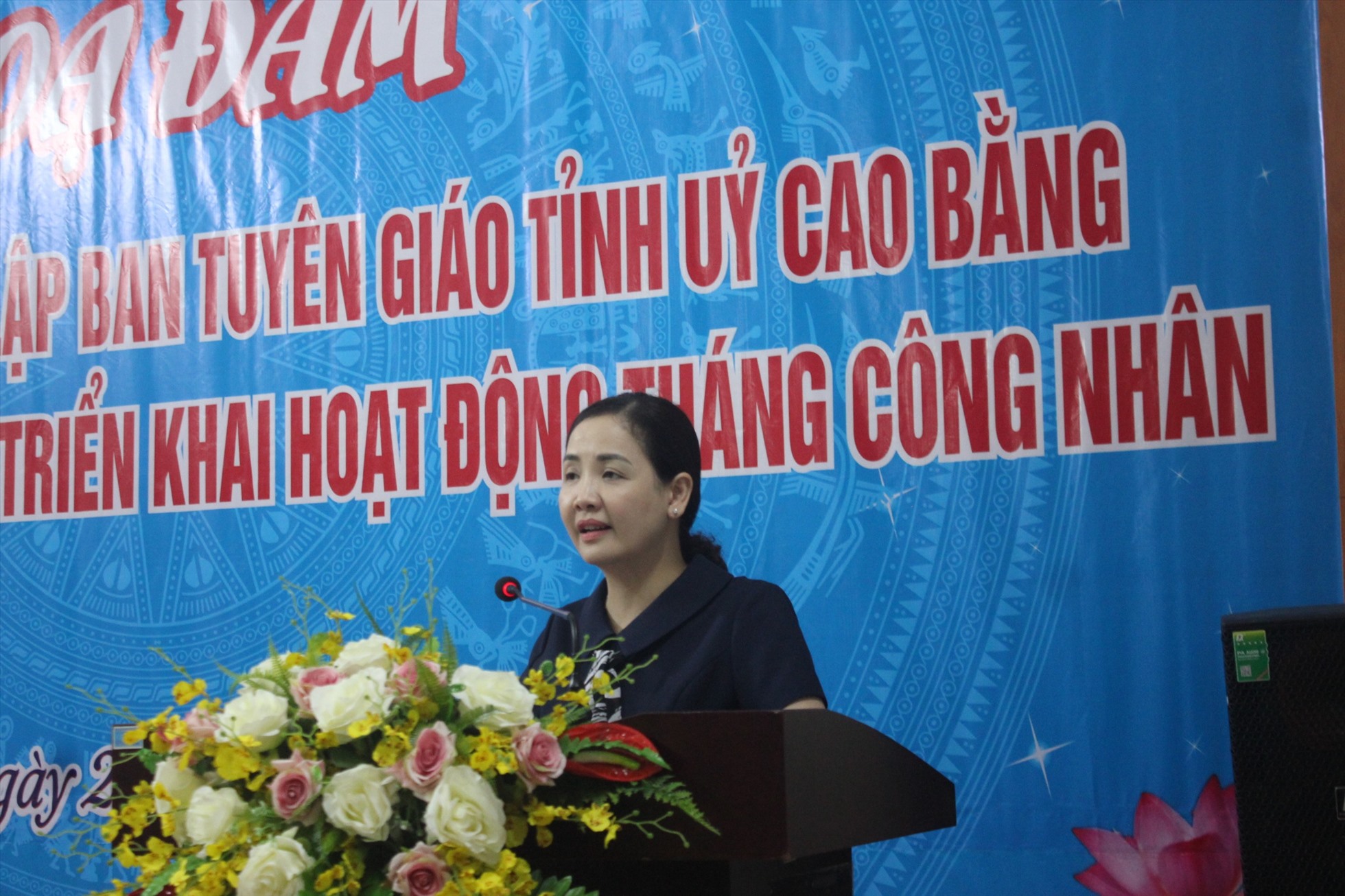 Chủ tịch LĐLĐ Cao Bằng Lý Thị Huệ phát biểu tại buổi toạ đàm.