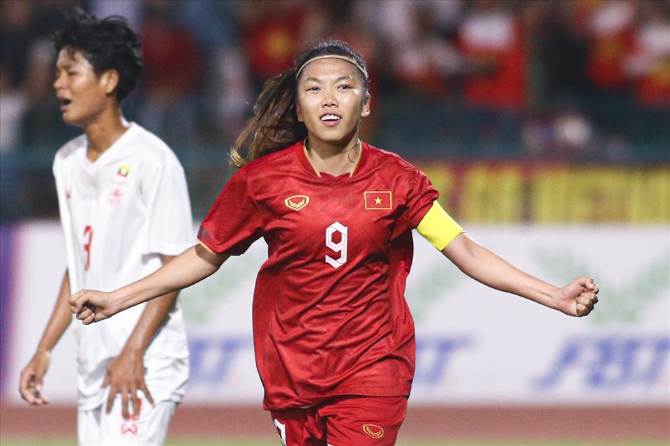 Huỳnh Như ăn mừng bàn thắng mở tỉ số trong trận chung kết SEA Games 32. Ảnh: Thanh Vũ.