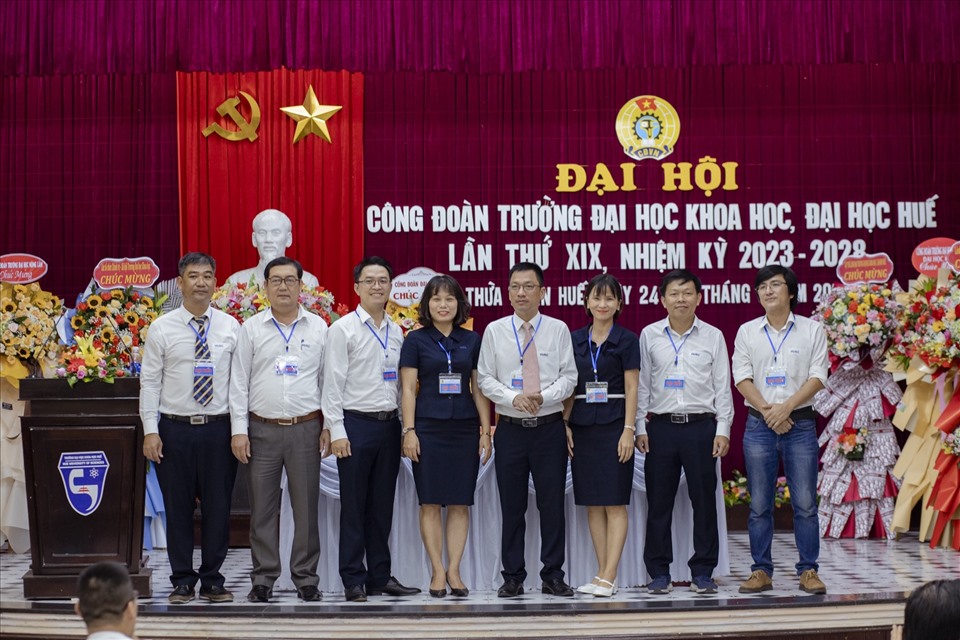 Ra mắt Ban chấp hành Công đoàn Trường Đại học Khoa học - Đại học Huế nhiệm kỳ mới. Ảnh: Nguyễn Luân