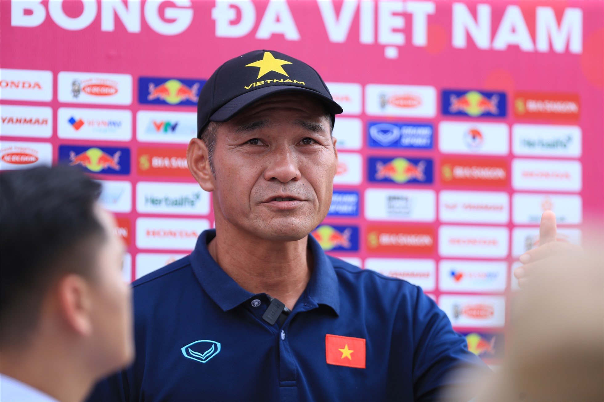 Huấn luyện viên Akira Ijiri đặt mục tiêu cho tuyển U20 nữ Việt Nam lọt vào vòng chung kết U20 châu Á 2024. Anh: Minh Dân
