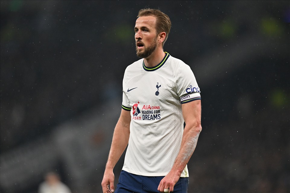 Harry Kane đã cố gắng hết sức nhưng không gánh được Tottenham. Ảnh: AFP