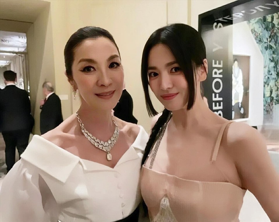 Dương Tử Quỳnh và Song Hye Kyo tại Met Gala 2023.  Ảnh: Instagram Song Hye Kyo