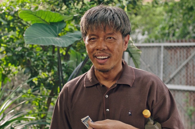 Thái Hòa trong vai ông Xỉn ở phim “Con Nhót mót chồng“. Ảnh: Nhà sản xuất cung cấp
