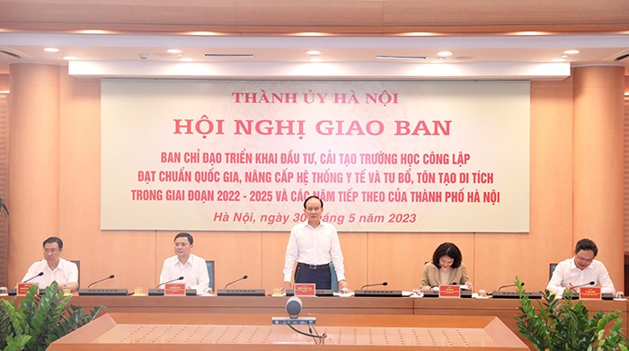 Chủ tịch HĐND TP. Hà Nội Nguyễn Ngọc Tuấn phát biểu tại hội nghị. Ảnh: VGP