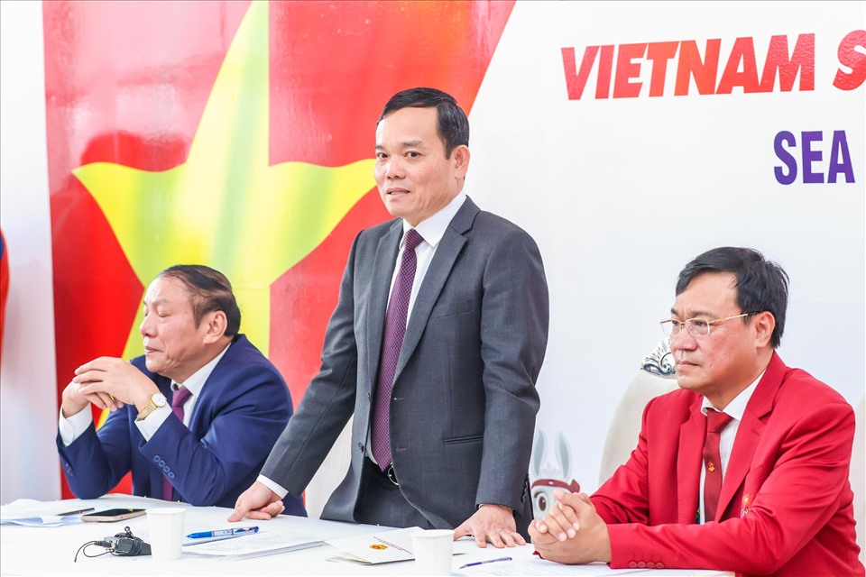Phó Thủ tướng Chính phủ Trần Lưu Quang ghi nhận sự chuẩn bị chu đáo, đầy tinh thần trách nhiệm mà Bộ Văn hoá Thể thao và Du lịch, các cơ quan chức năng đã dành cho đoàn thể thao Việt Nam.