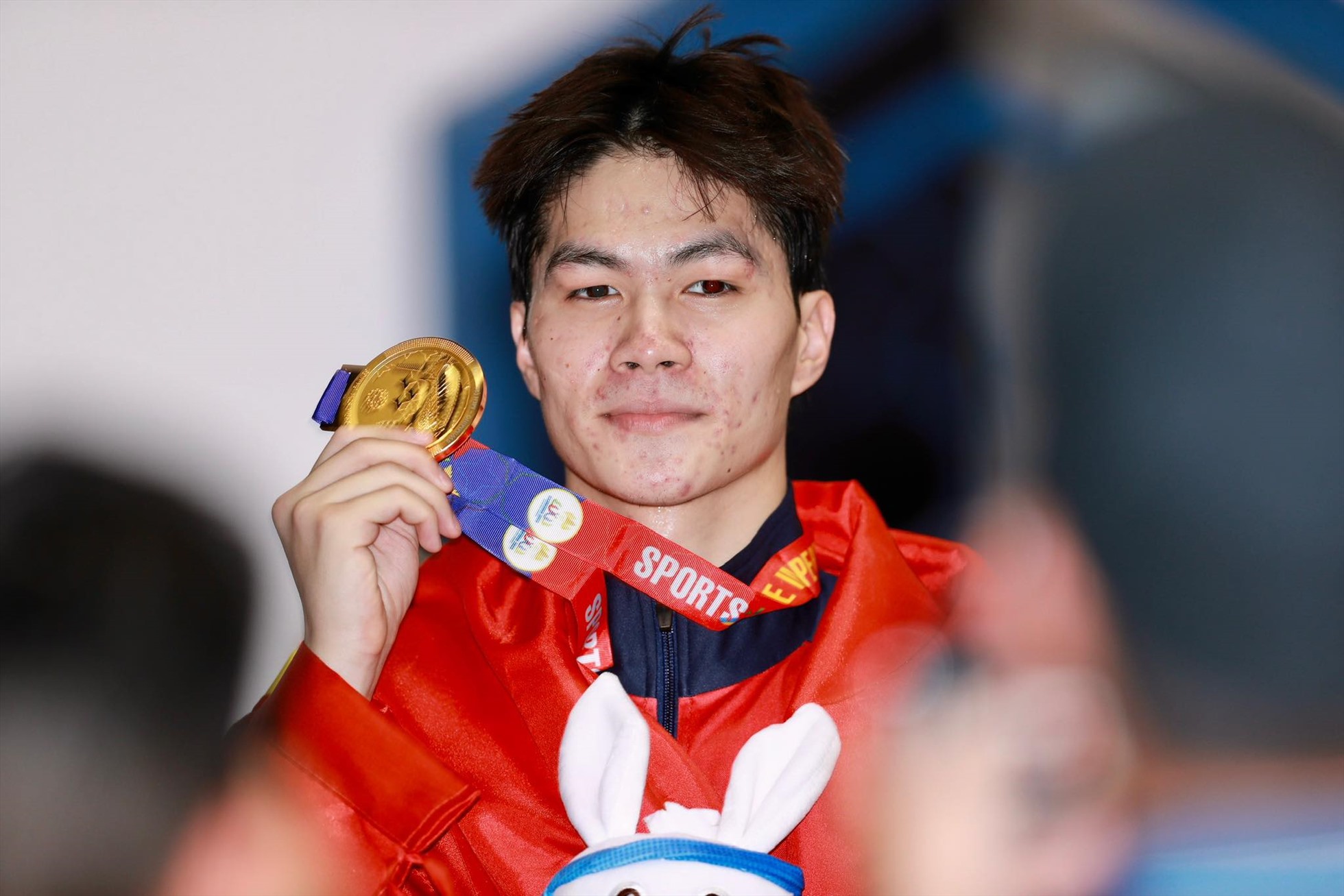Hưng Nguyên giành huy chương vàng 200m hỗn hợp nam. Ảnh: Thanh Vũ