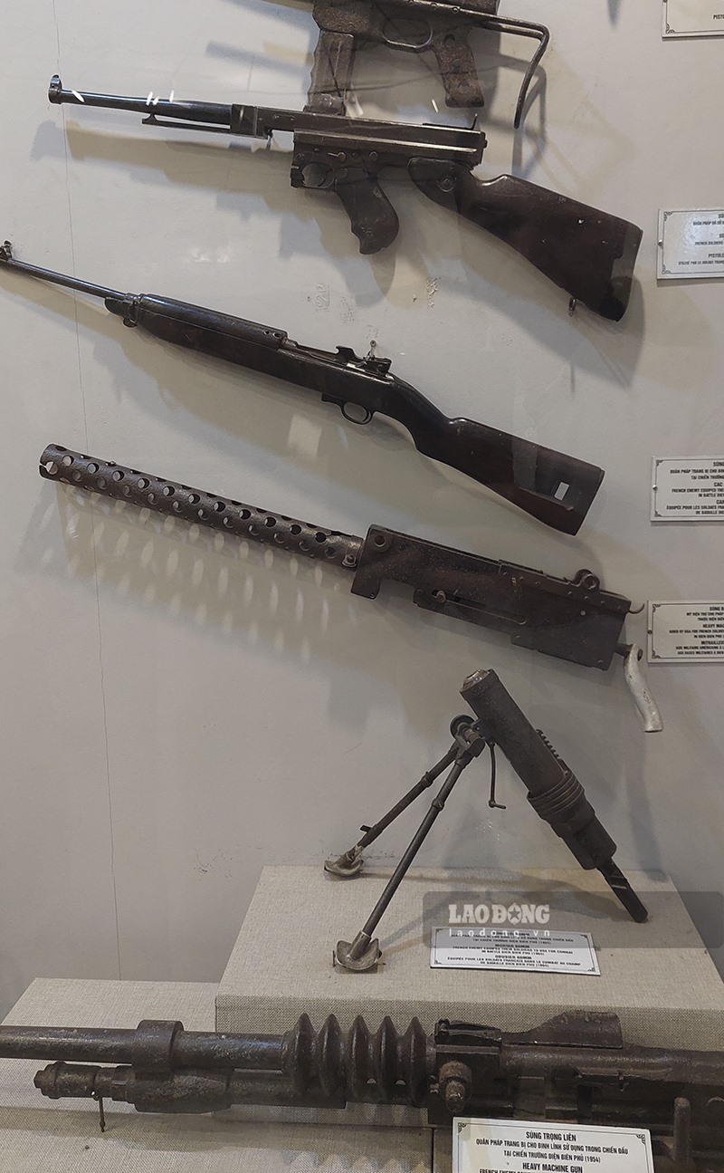Các loại vũ khí của quân đội Pháp.