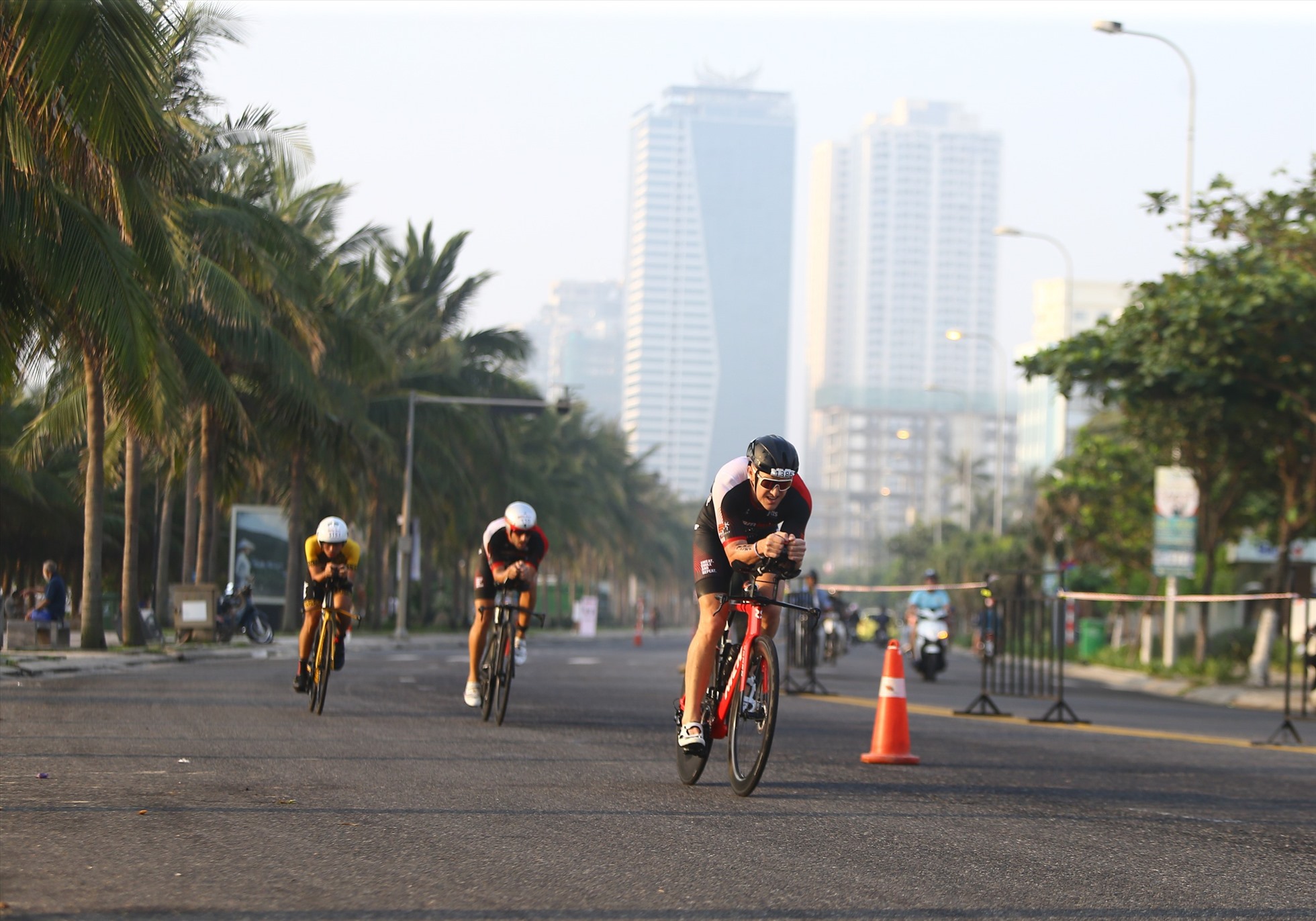 Nội dung đua xe đạp sẽ theo lộ trình ngang qua các tuyến đường dọc bãi biển Đà Nẵng. Ảnh: Ban tổ chức IRONMAN 70.3.