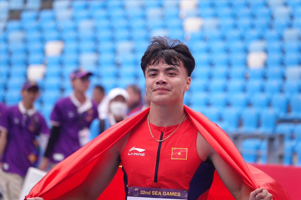Ngần Ngọc Nghĩa giành huy chương bạc 200m nam. Ảnh: Nguyễn Đăng
