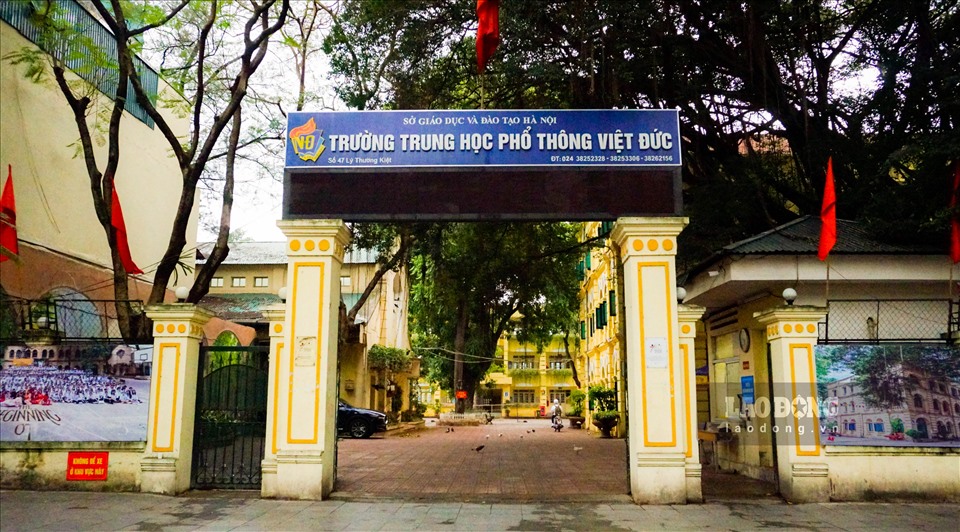 Trường THPT Việt Đức nguyên là trường Dòng mang tên Giám mục Puginier, được khánh thành năm 1897.
