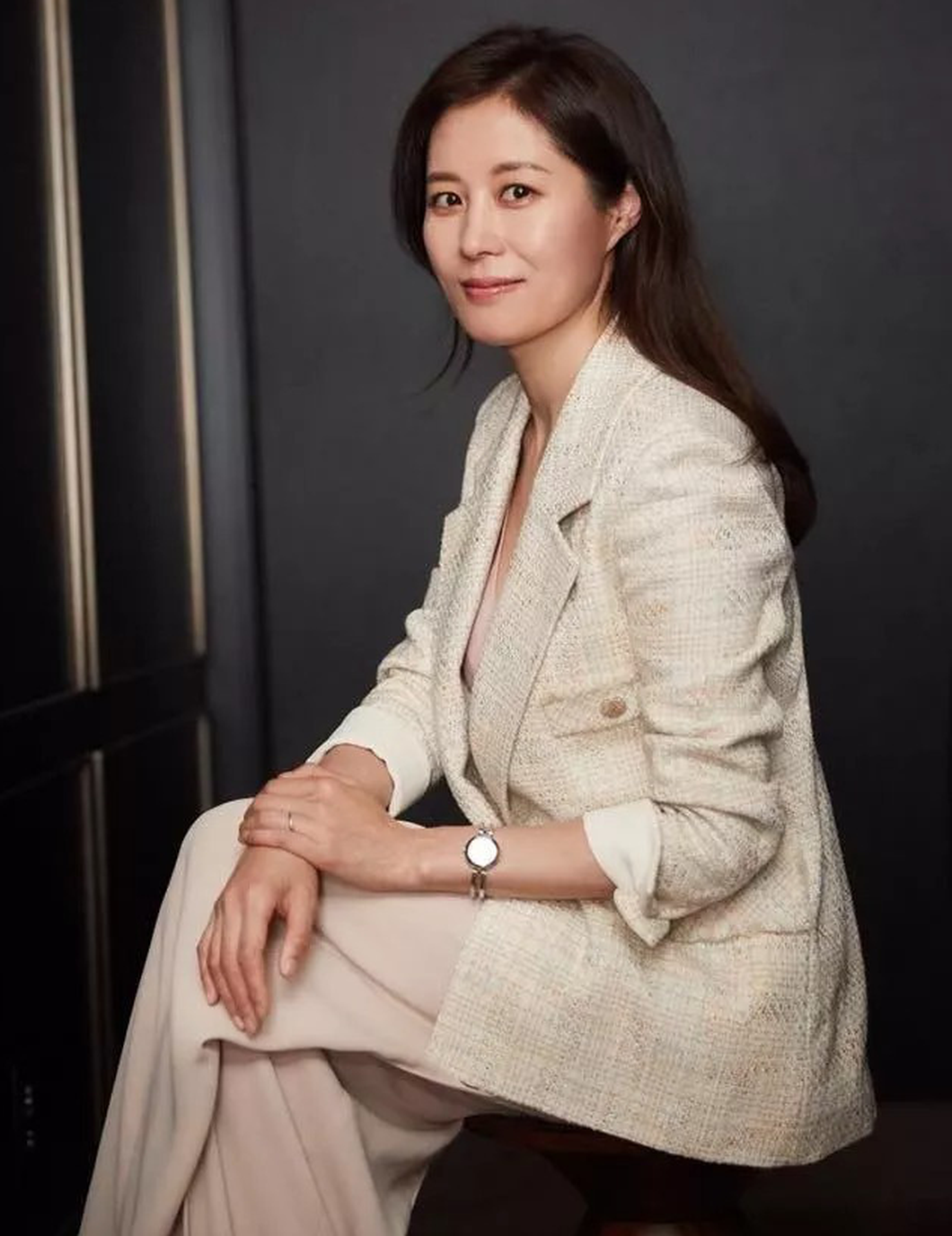 Ở hạng mục Phim châu Á, Chủ tịch Ban Giám khảo là bà Moon So-ri. Ảnh: Hancinema