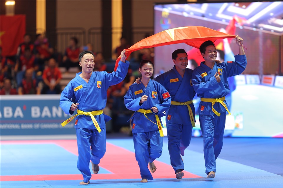 Thành tích này cũng giúp đoàn thể thao Việt Nam có tấm huy chương vàng đầu tiên trong ngày thi đấu 9.5.